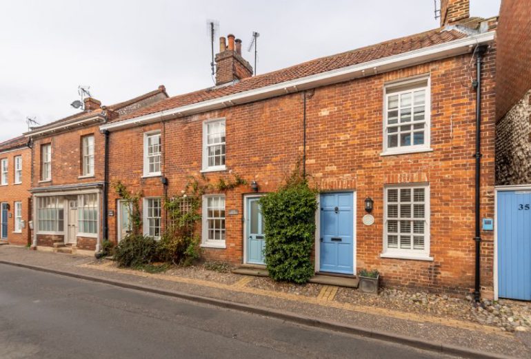 Petts Cottage Thumbnail Image