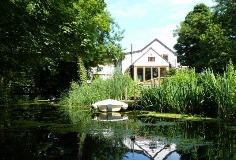 Riverside Cottage Thumbnail Image