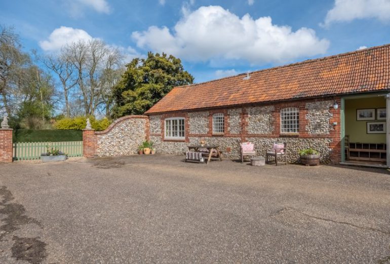 Garden Cottage (ER) Thumbnail Image