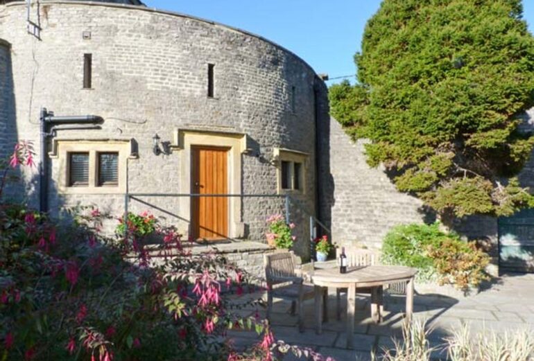 The Round House Thumbnail Image