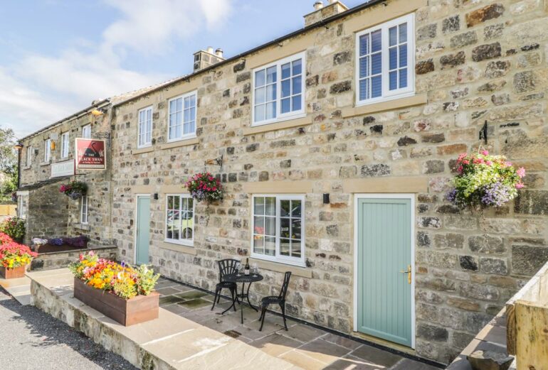 Swan Cottage Thumbnail Image