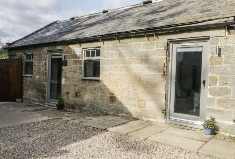 Lowdale Barns West Thumbnail Image