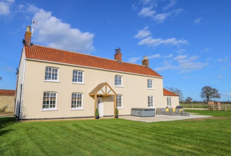 Tuft House Thumbnail Image