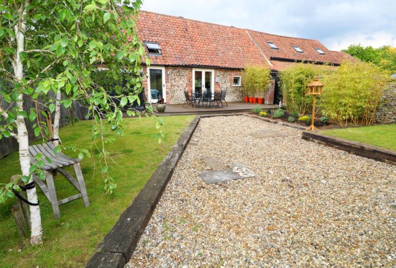 Far Barn Thumbnail Image