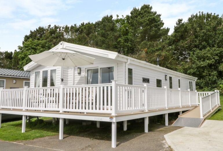 Cayton Pines Thumbnail Image