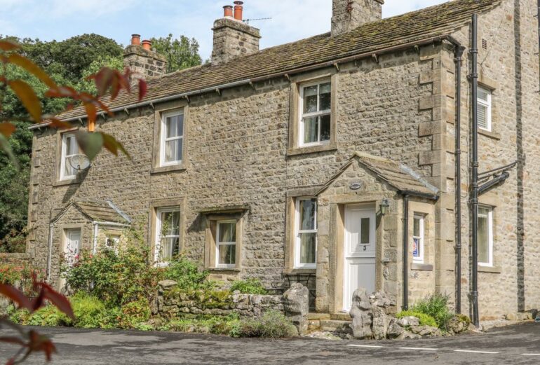 Lavender Cottage Thumbnail Image