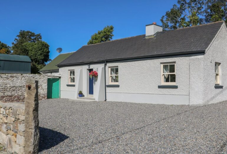 Macreddin Rock Holiday Cottage Thumbnail Image