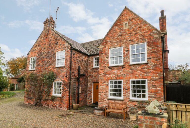 Manor Cottage Thumbnail Image