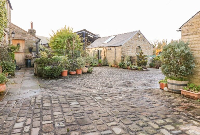 Garden Room Thumbnail Image