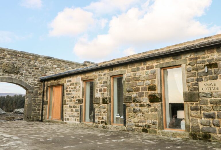 Snave Cottage Thumbnail Image