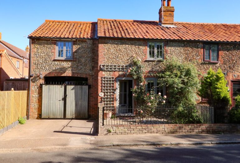 Rose Cottage Thumbnail Image