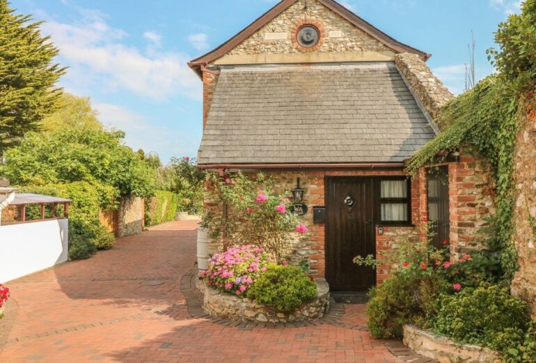 Coach Cottage Thumbnail Image