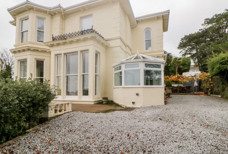 Holcombe House Thumbnail Image