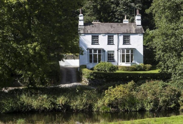 Loughrigg Cottage Thumbnail Image