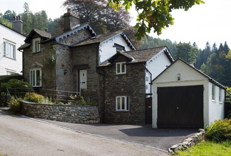 Hollens Cottage Thumbnail Image