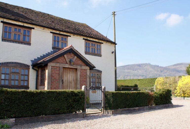 Yew Tree Cottage Thumbnail Image