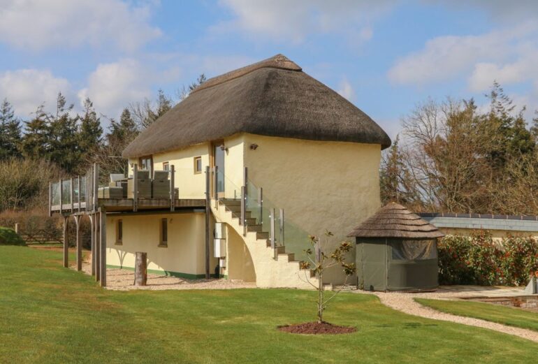 Rodgemonts Barn Thumbnail Image