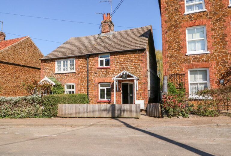 Curlew Cottage Thumbnail Image