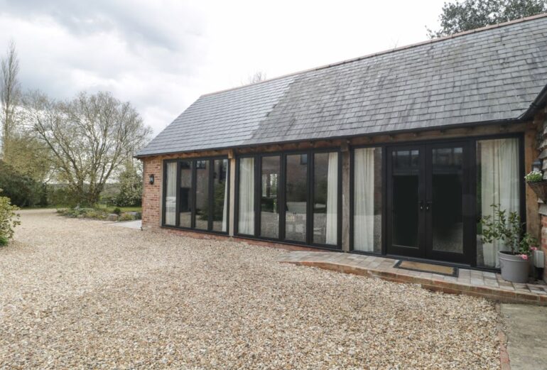 The Courtyard – Hilltop Barn Thumbnail Image