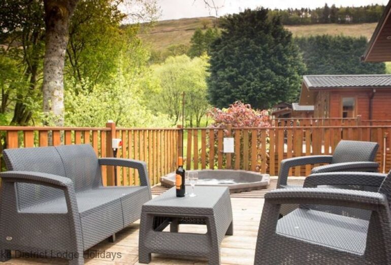 Roe Deer Lodge Thumbnail Image