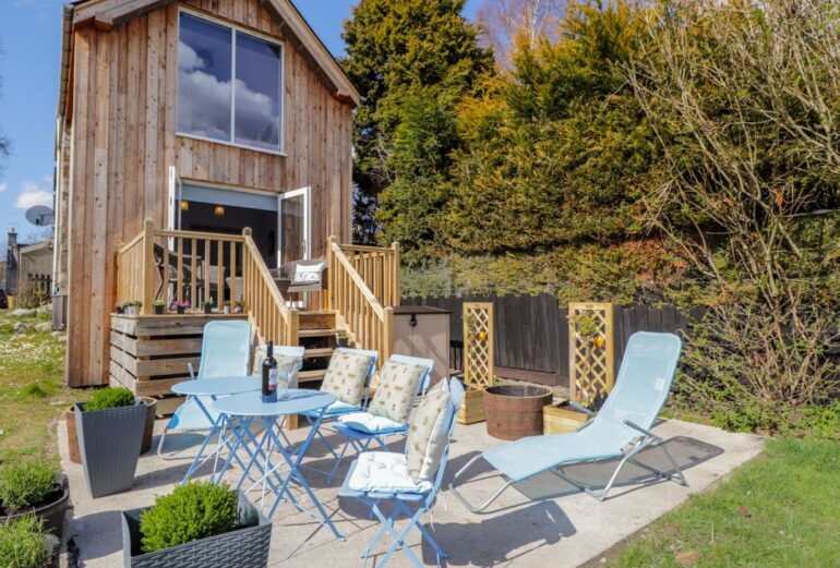 Rose Cottage Thumbnail Image