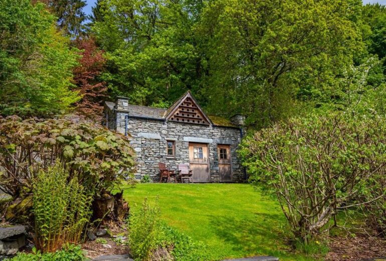 Dovecot Cottage Thumbnail Image