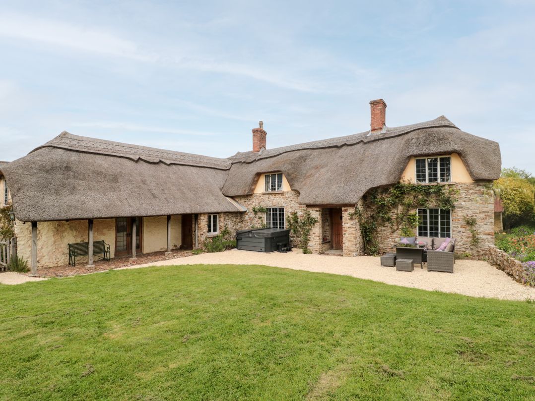 Garden View in West Buckland, Somerset Cottages & Lodges