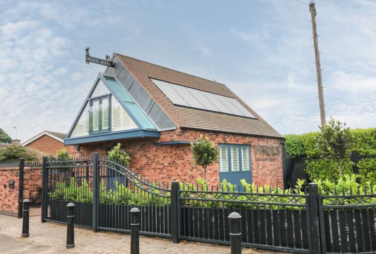 Whites’ Barn Thumbnail Image