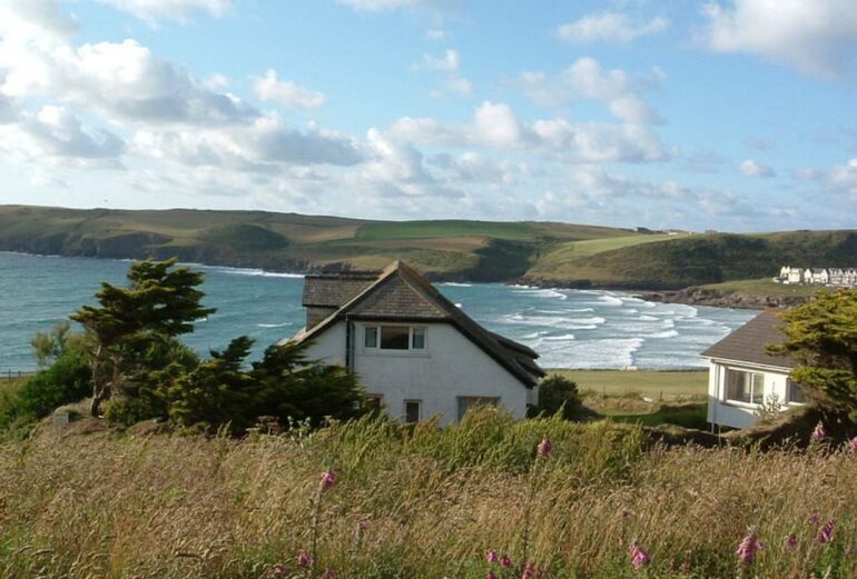 Gullsway: September Tide Thumbnail Image