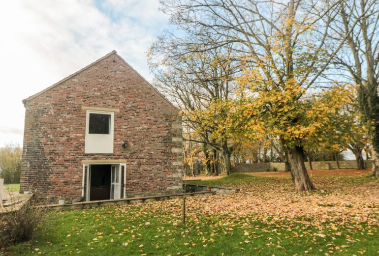 Yew Tree Barn Thumbnail Image