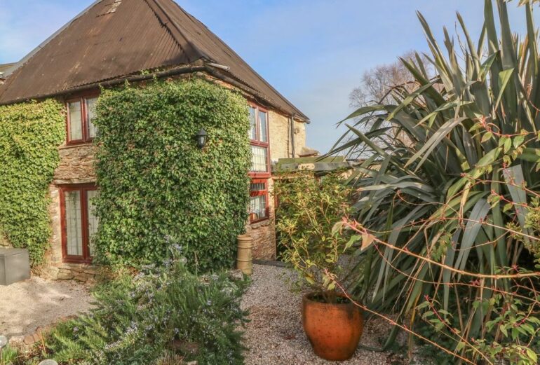 Lilac Cottage Thumbnail Image