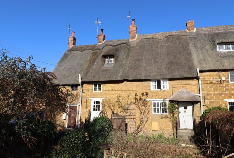 Stone’s Throw Cottage Thumbnail Image