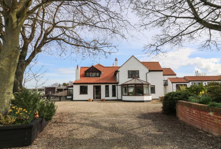Farm Cottage Thumbnail Image