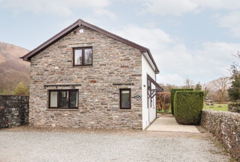 Rowanberry Cottage Thumbnail Image
