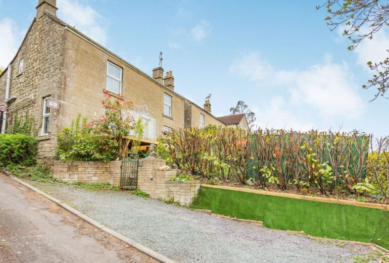 Hillside Cottage Thumbnail Image