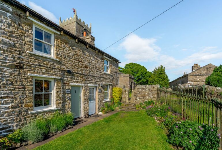 Lavender Cottage Thumbnail Image