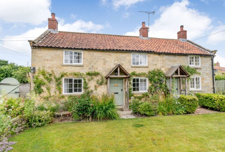 Corner Cottage Thumbnail Image