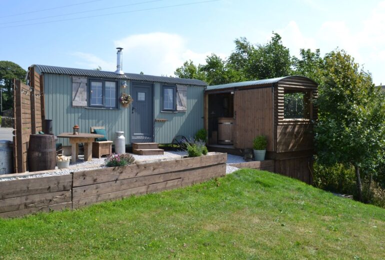 Bracken Hut at Copy House Hideaway Thumbnail Image