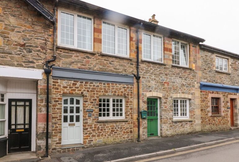 Wood Cottage Thumbnail Image