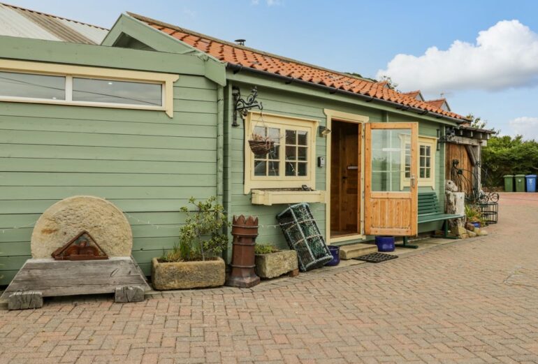 Summerhouse Thumbnail Image