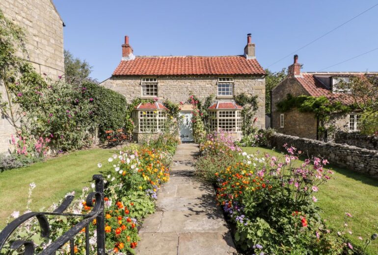 Bute Cottage Thumbnail Image