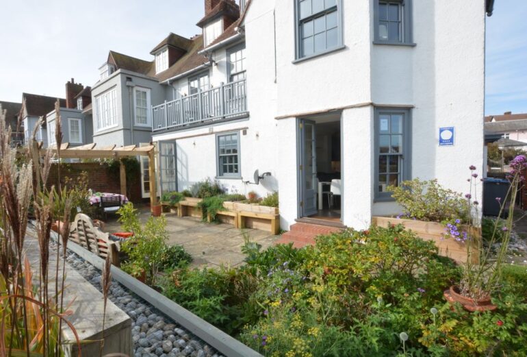 Moot Green House, Aldeburgh Thumbnail Image