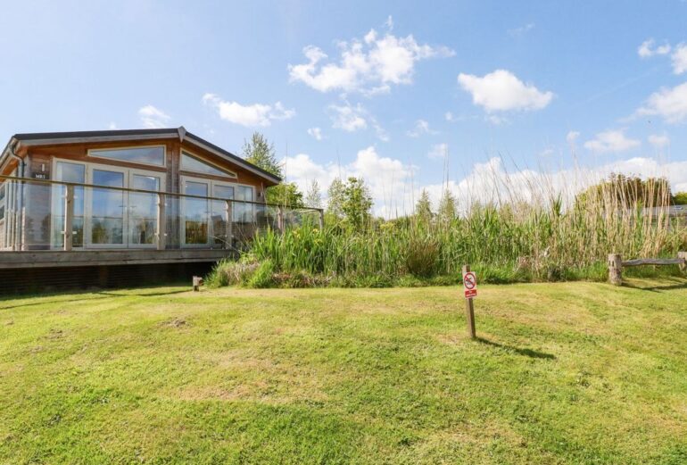 5 Meadow Retreat Thumbnail Image