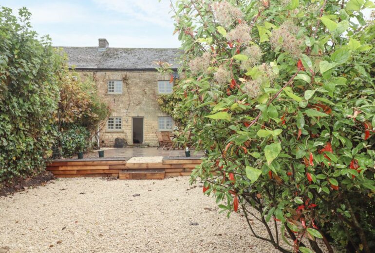 Holly Cottage Thumbnail Image