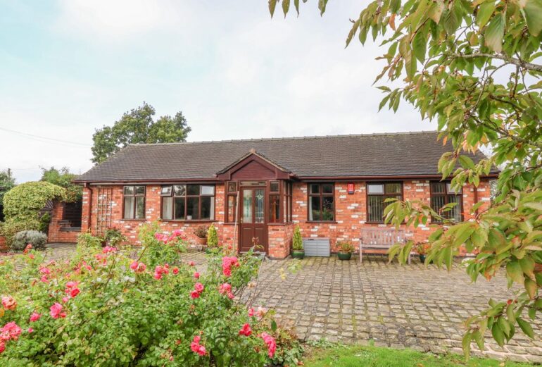 Molls Cottage Thumbnail Image