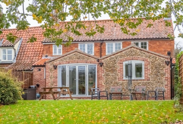 Owl Cottage Thumbnail Image